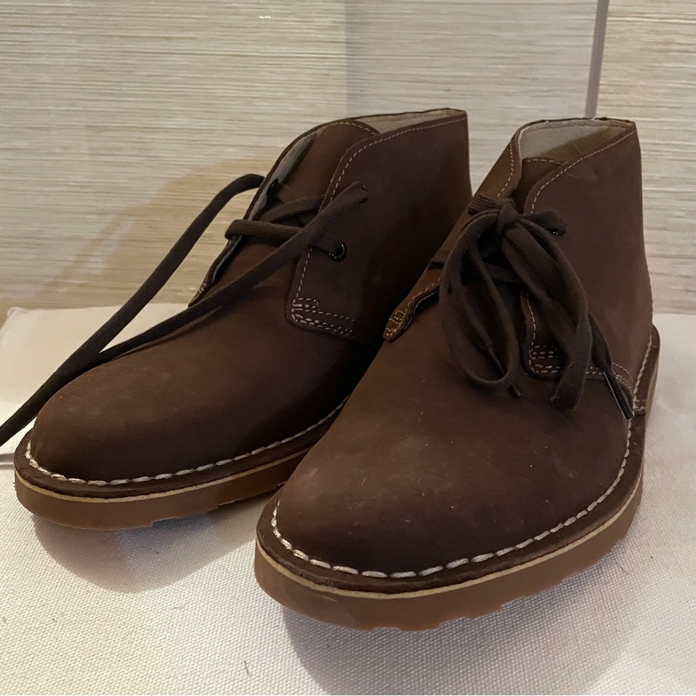 L.L.Bean womens Stonington chukas dark brown, size 10